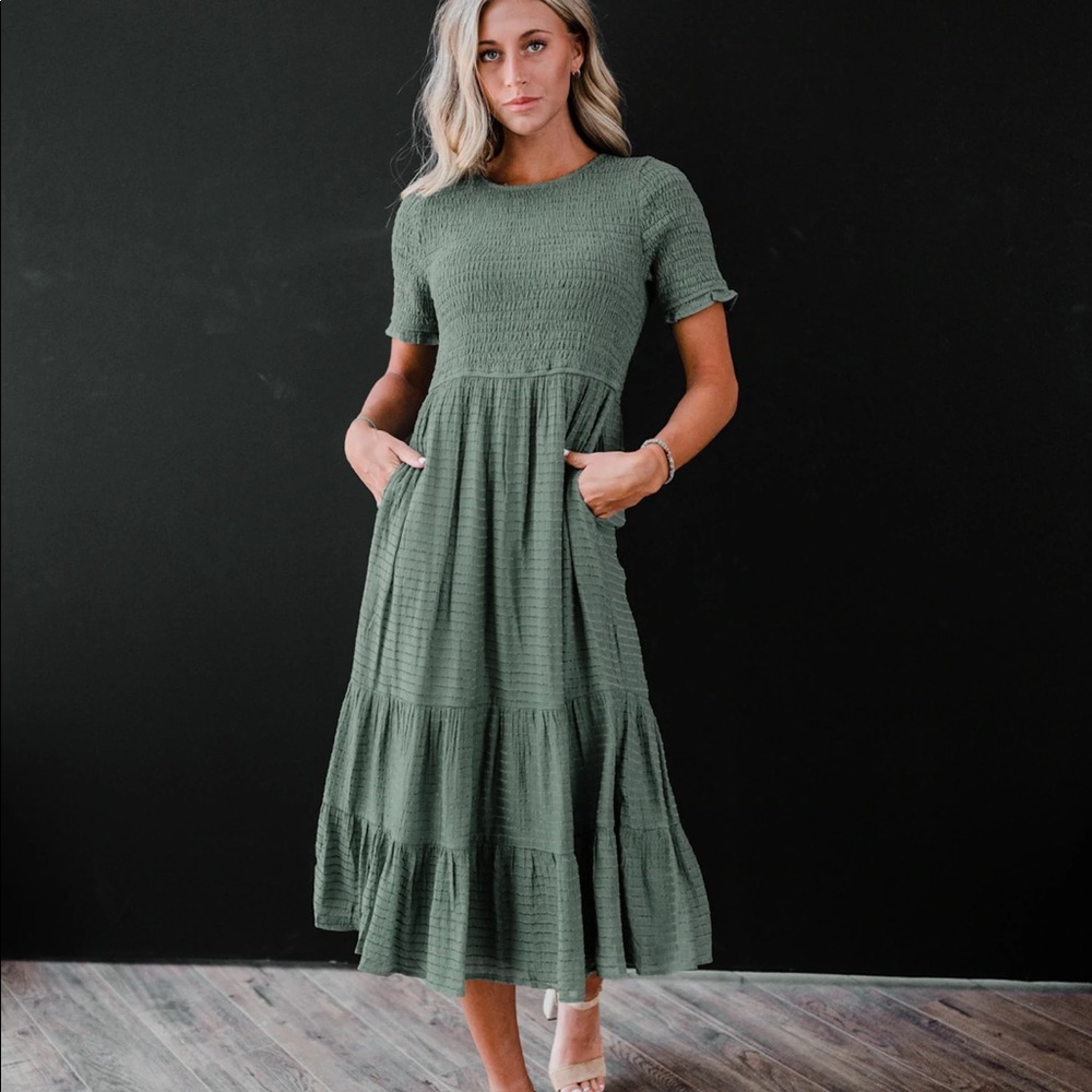 Nyla Dress in jade green